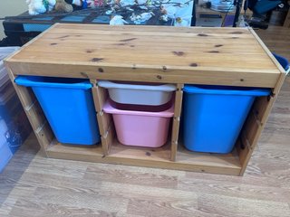 Estantería IKEA Trofast con cubos