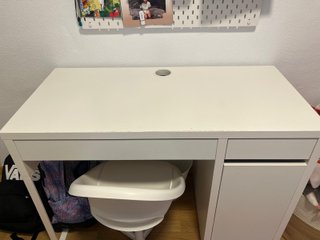 Escritorio infantil blanco con silla