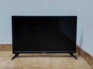Televisor Nevir Negro pequeño