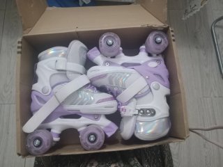Patines ajustables morados y blancos