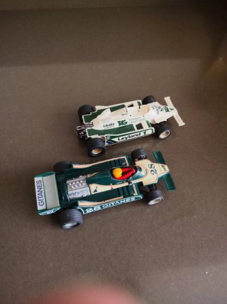 Scalextric 2 coches F1 Gitanes y Saudia
