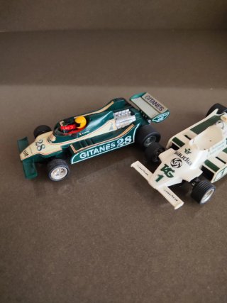 Scalextric 2 coches F1 Gitanes y Saudia