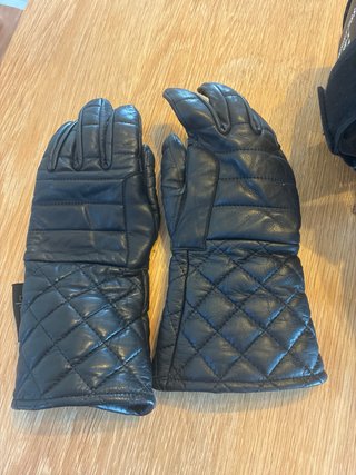 Careta y guantes esgrima histórica