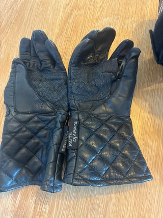 Careta y guantes esgrima histórica