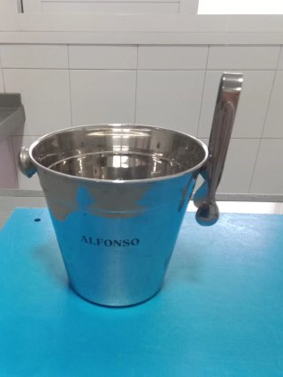 Cubitera Acero Inoxidable con Pinzas Alfonso