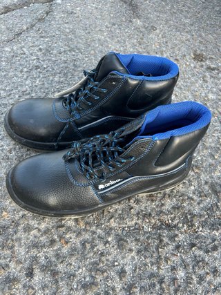 Zapatos de seguridad Anibal negros y azules