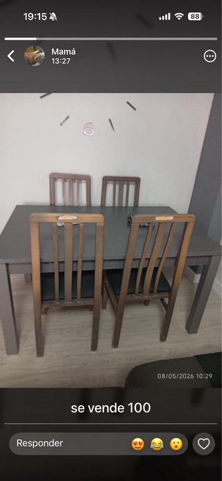 Mesa de salón extensible y 4 sillas