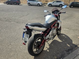 Kawasaki ER-6N Plata y Roja