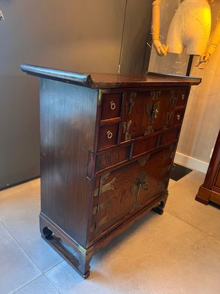 Mueble Coreano Madera con Herrajes