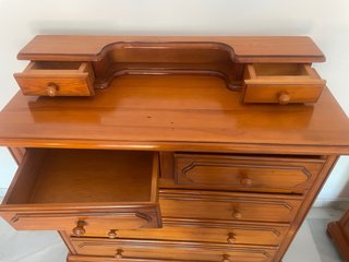 Cómoda provenzal de madera