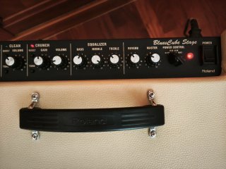 Amplificador Roland Blues Cube Stage