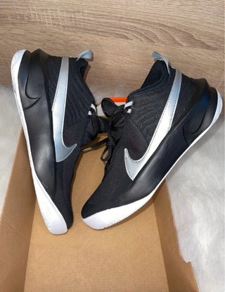 Zapatillas Nike Baloncesto hustle d10
