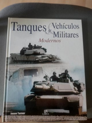 Libro su carri armati e veicoli militari moderni