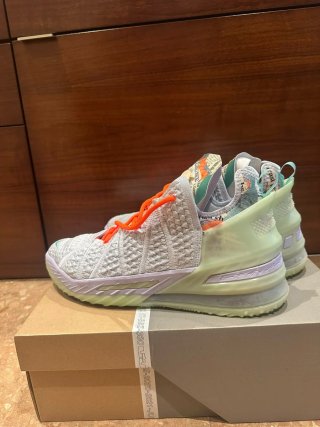Nike Zapatillas Baloncesto LeBron XVIII