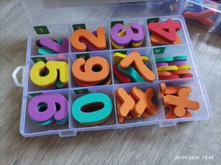 Letras y números imantados para aprender