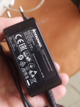 Portátil Lenovo IdeaPad 100-15IBD + Cargador