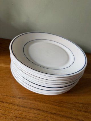 Vajilla Arcopal Blanca con Filo Azul Años 80