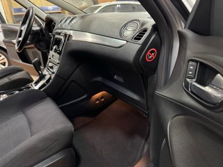 Ford S-MAX 2011