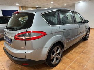 Ford S-MAX 2011