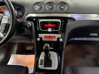 Ford S-MAX 2011