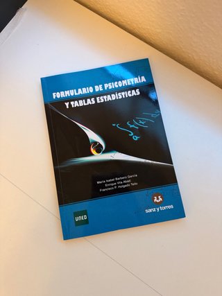 Formulario de psicometría y tablas estadísticas