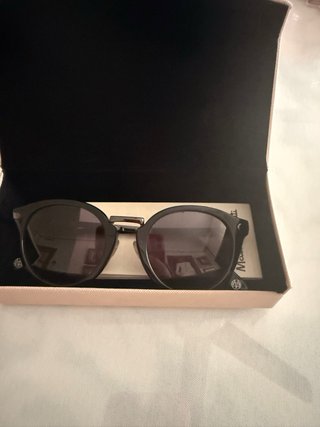 Gafas de sol Massimo Dutti negras