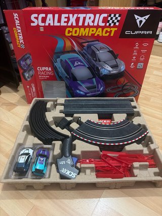 Scalextric Compact Cupra Racing