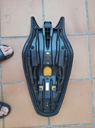 Asiento BMW G310R/G310GS Negro