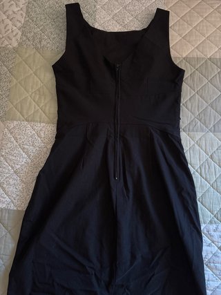 Vestido negro corto