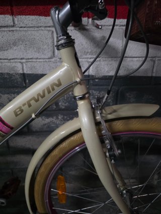 Bicicleta BTWIN Niña 24 Rosa y Beige