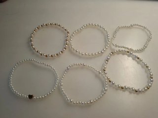 Pack 6 Pulseras Perlas y Detalles Dorados