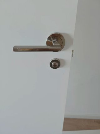 Puerta blanca nueva 2.05x0.72
