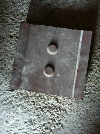 Ladrillo refractario. Medida 21x23.5x4.5 € Total