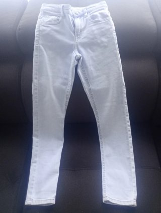 Pantalón vaquero azul claro 9 años