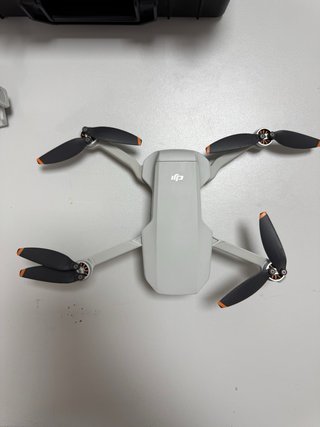 Dron DJI Mini 2 SE Fly More Combo