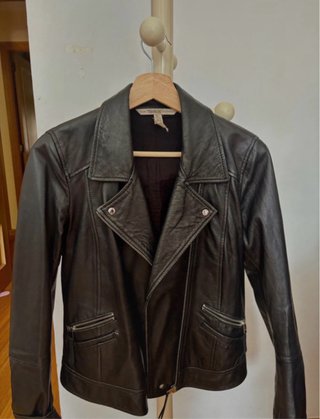 Chaqueta de cuero negra