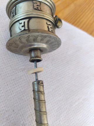 Rueda de oración tibetano de metal