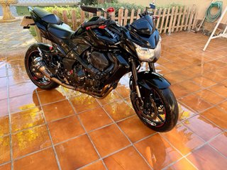 Kawasaki Z750 Negra