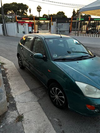 Ford Focus 2001 gasolina | 121.000 km | ITV al día