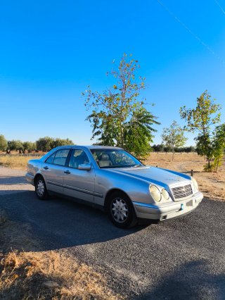 Mercedes-Benz Clase E 1999