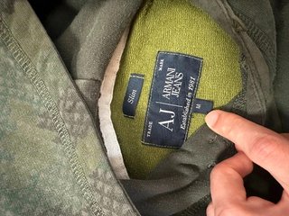 Sudadera Armani Jeans camuflaje verde logo mangas
