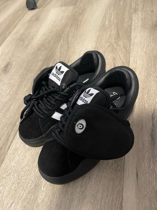 Zapatillas Adidas Negras talla 37,5