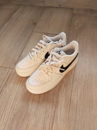 Nike Air Force 1 ESS+ Blancas