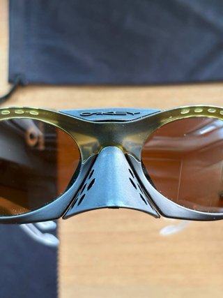 Occhiali da sole Oakley marrone/verde oliva