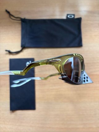 Occhiali da sole Oakley marrone/verde oliva