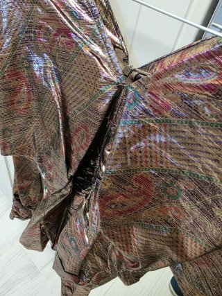Blusa fiesta dorada y multicolor