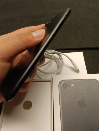 iPhone 7 32GB Negro con Caja y Cargador