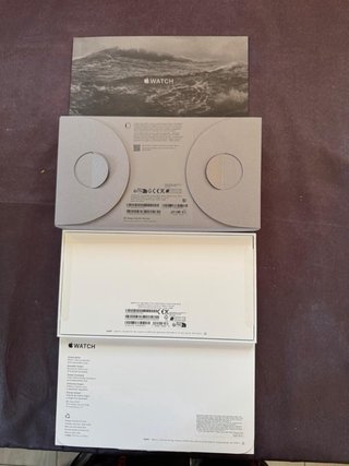 Apple Watch Ultra 2 con 4 Correas