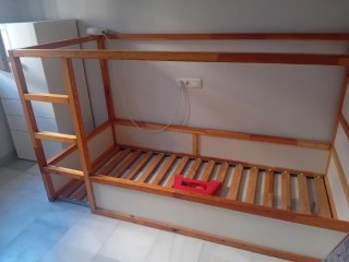 Cama Kura IKEA madera