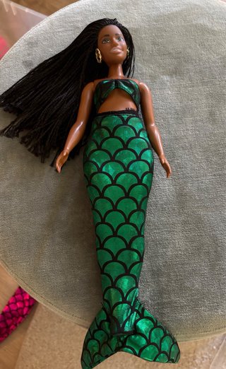 Ropa de sirena Barbie + Barbie nueva
